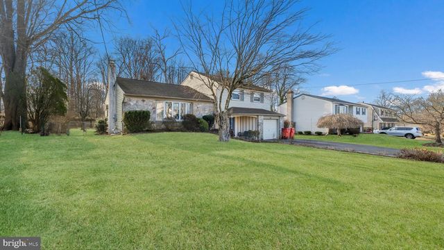 1454 KINGSLEY DR, Warminster, PA 18974