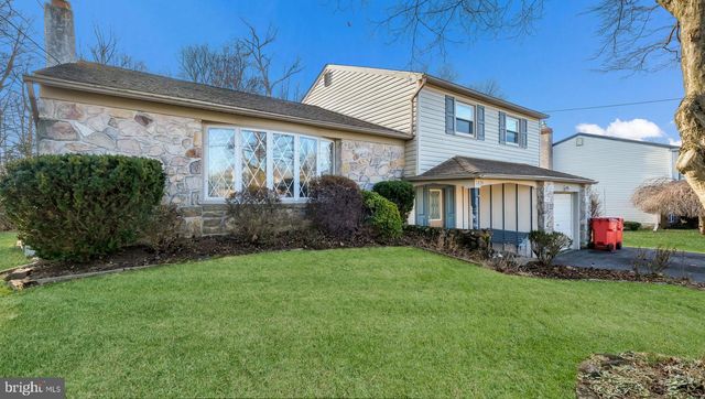 1454 KINGSLEY DR, Warminster, PA 18974