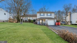 1454 KINGSLEY DR, Warminster, PA 18974