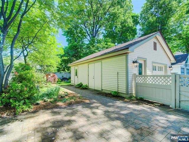 521 Belleville Avenue, Glen Ridge, NJ 07028