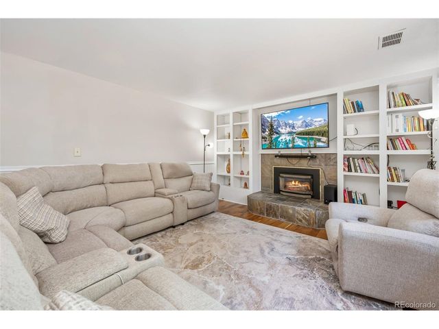 3004 S Xeric Ct, Denver, CO 80231