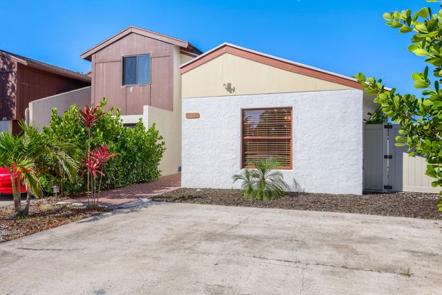 1231 The 12th Fairway, Wellington, FL 33414