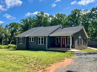 574 N Creek Rd, Appomattox, VA 24522