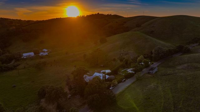 15205 Bunker Hill Rd, Amador City, CA 95601
