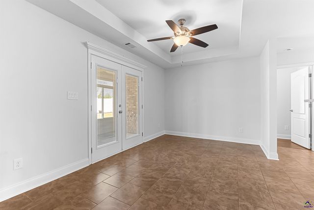 403 Lamplight Drive, Byron, GA 31008