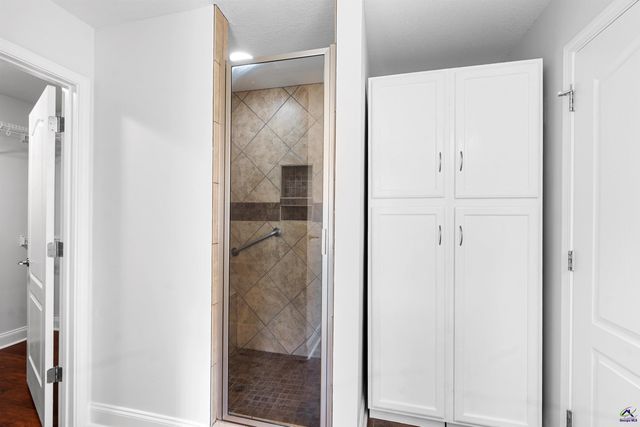 403 Lamplight Drive, Byron, GA 31008