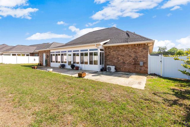 403 Lamplight Drive, Byron, GA 31008