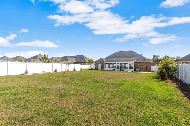 403 Lamplight Drive, Byron, GA 31008