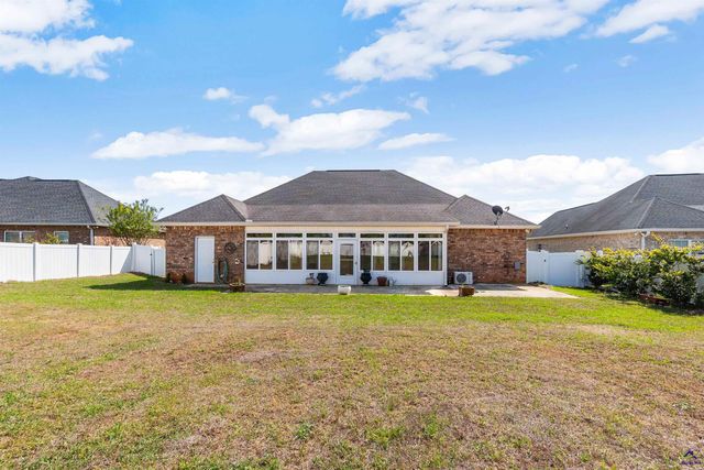 403 Lamplight Drive, Byron, GA 31008