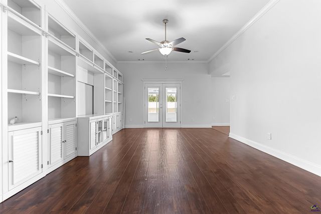 403 Lamplight Drive, Byron, GA 31008