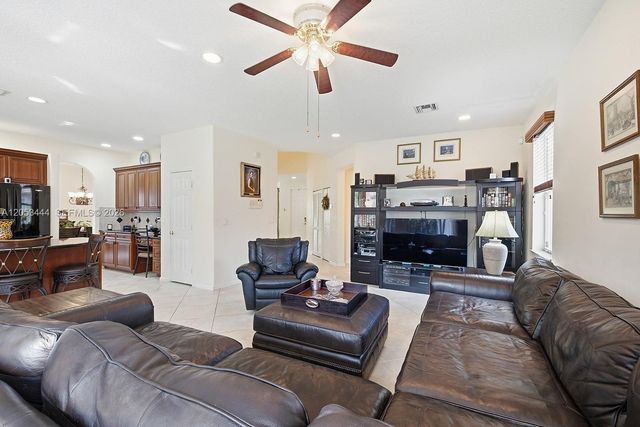 5242 SW 158th Ave, Miramar, FL 33027