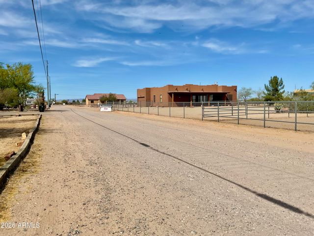 25131 W Gambit Trail, Wittmann, AZ 85361