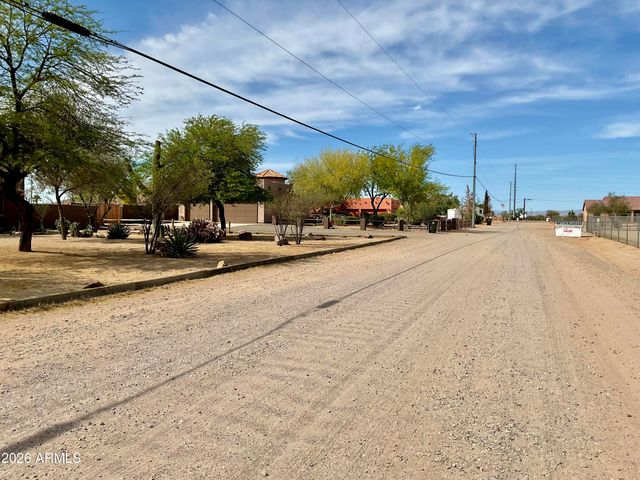 25131 W Gambit Trail, Wittmann, AZ 85361