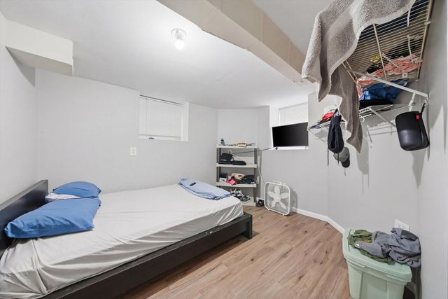 4706 W Berenice Avenue, Chicago, IL 60641