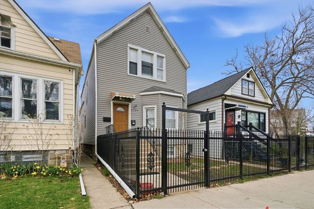 4706 W Berenice Avenue, Chicago, IL 60641
