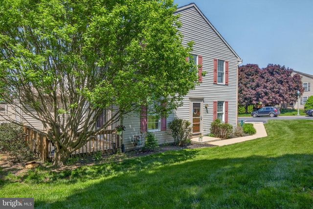 40 BATTENS CIR, Leola, PA 17540