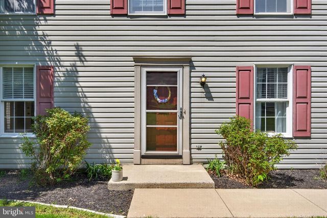 40 BATTENS CIR, Leola, PA 17540