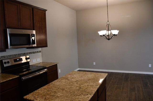 106 Wickersham B, Conroe, TX 77304