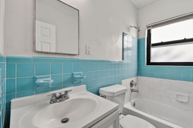 1257 W 35th Street, Riviera Beach, FL 33404