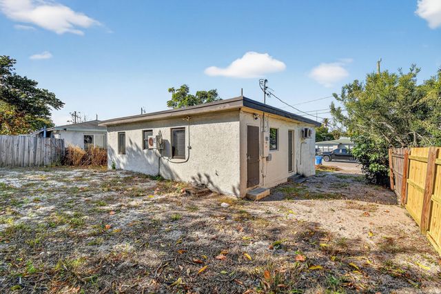 1257 W 35th Street, Riviera Beach, FL 33404