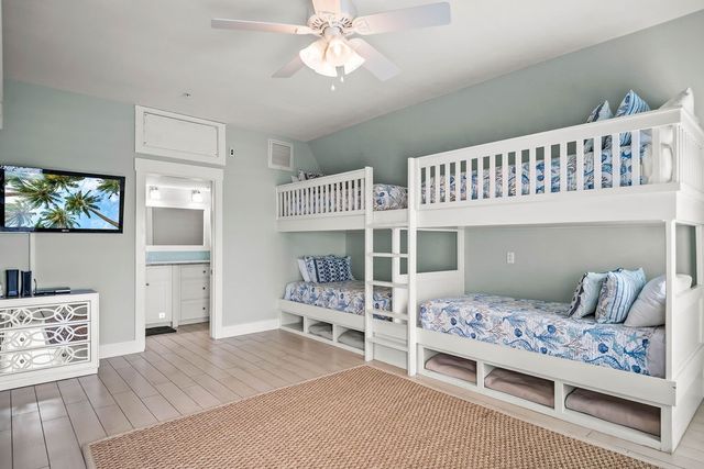 140 Social 3-303, Port Aransas, TX 78373