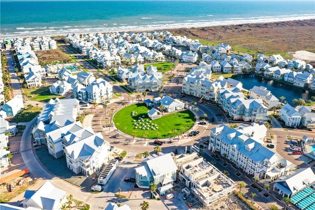 140 Social 3-303, Port Aransas, TX 78373