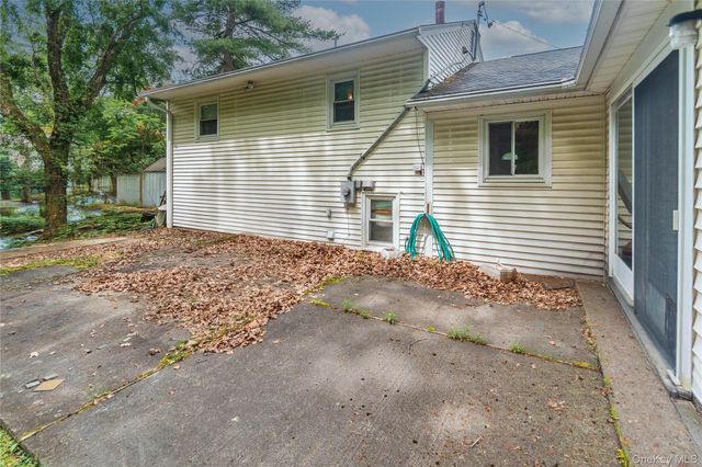 35 Windwood Drive, Newburgh, NY 12550