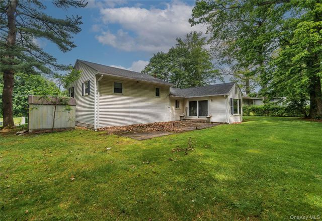 35 Windwood Drive, Newburgh, NY 12550