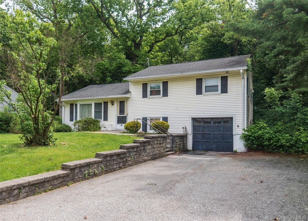 35 Windwood Drive, Newburgh, NY 12550