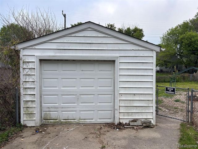 15839 Knight, Redford, MI 48239