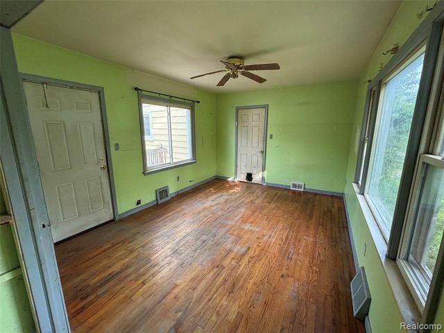 15839 Knight, Redford, MI 48239