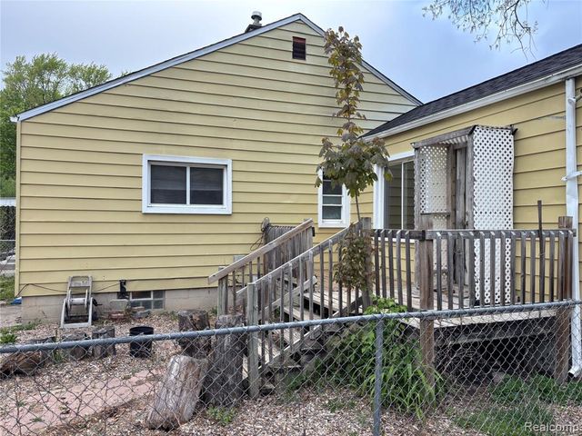 15839 Knight, Redford, MI 48239