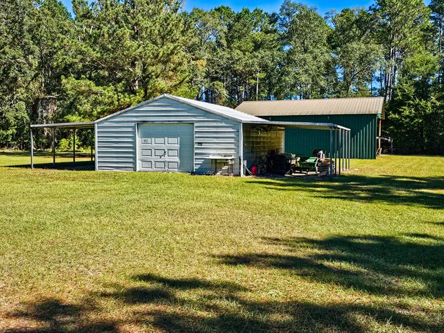 2869 Turkey Cut Road, Smoaks, SC 29481