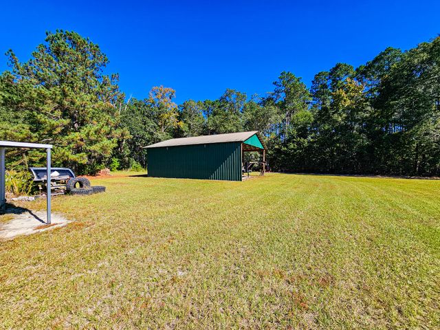 2869 Turkey Cut Road, Smoaks, SC 29481