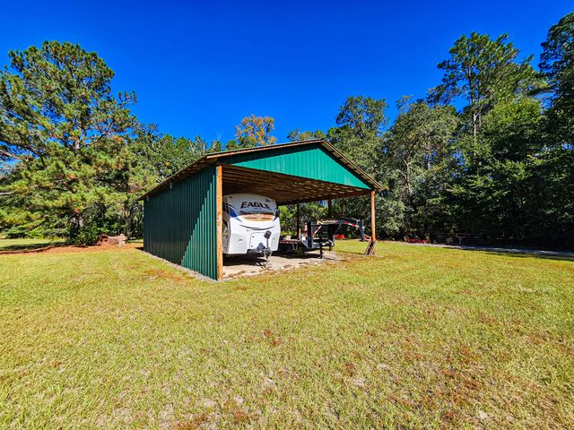 2869 Turkey Cut Road, Smoaks, SC 29481