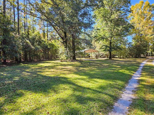 2869 Turkey Cut Road, Smoaks, SC 29481
