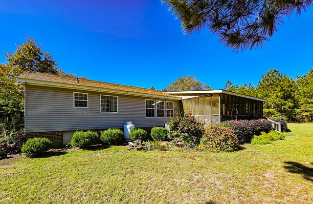 2869 Turkey Cut Road, Smoaks, SC 29481