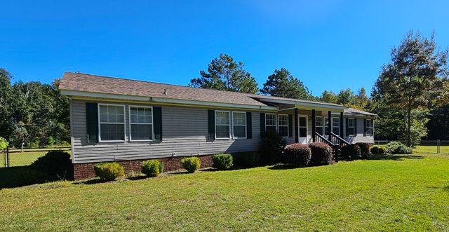 2869 Turkey Cut Road, Smoaks, SC 29481