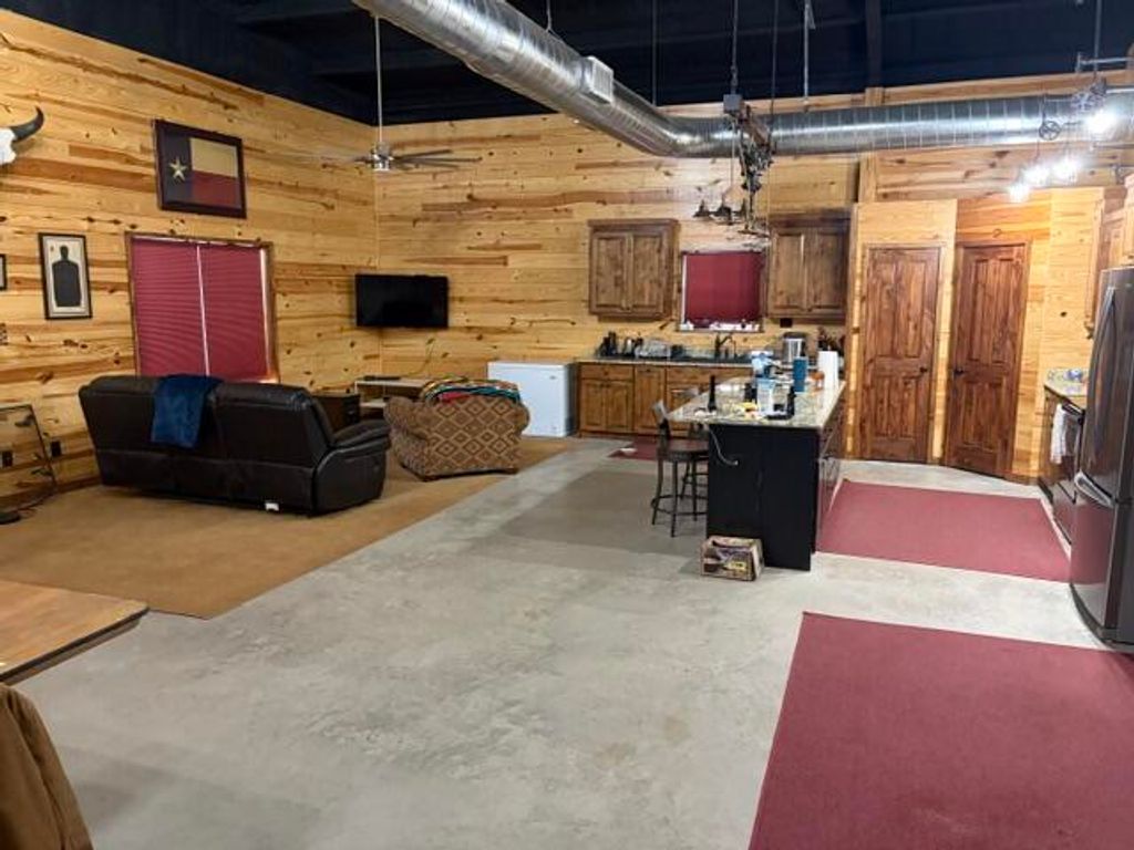 Image 10 of property listing at 2400 N Hwy 277, Blackwell, TX 79506