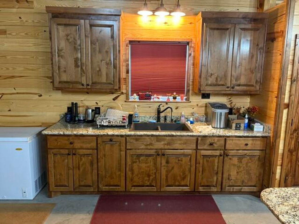 Image 12 of property listing at 2400 N Hwy 277, Blackwell, TX 79506