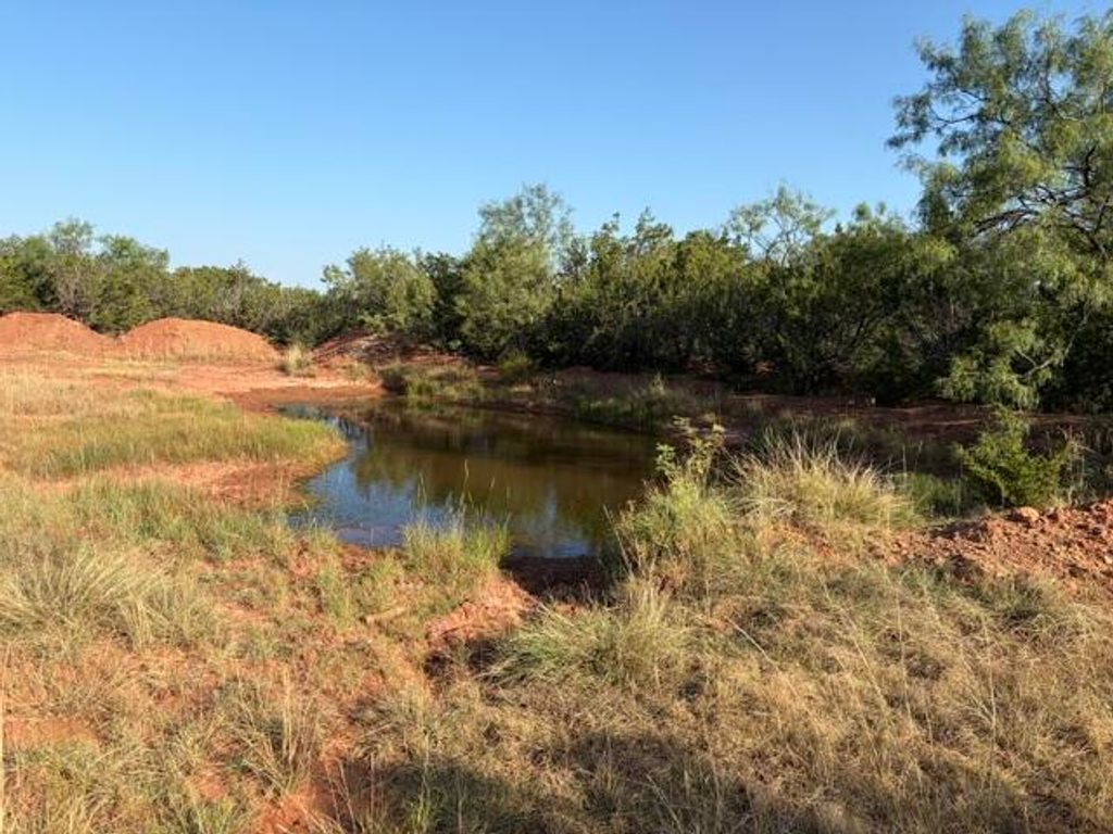Image 3 of property listing at 2400 N Hwy 277, Blackwell, TX 79506