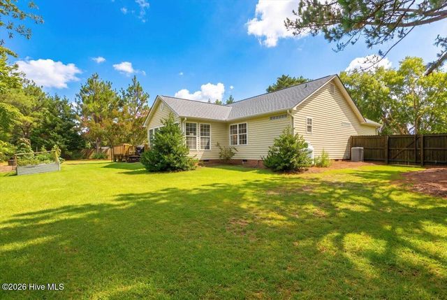 140 Crimson Court, Carthage, NC 28327