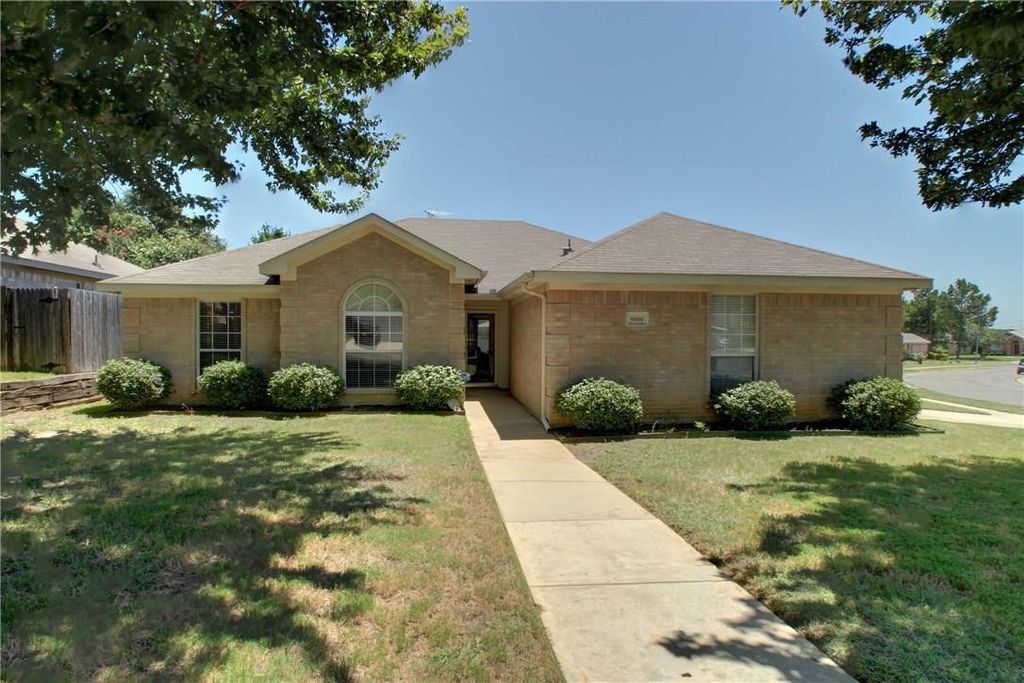 5000 Ivycrest Trail, Arlington, TX 76017