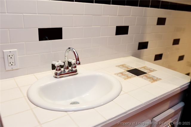 305 N Fayetteville Street, Parkton, NC 28371