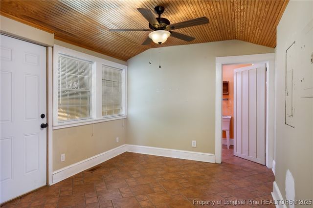 305 N Fayetteville Street, Parkton, NC 28371