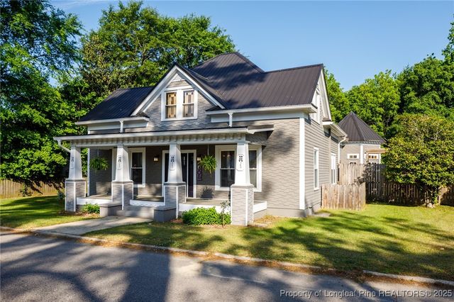 305 N Fayetteville Street, Parkton, NC 28371