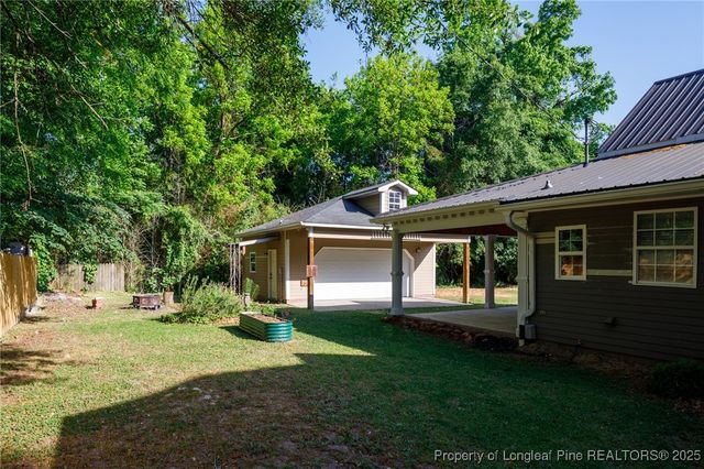 305 N Fayetteville Street, Parkton, NC 28371