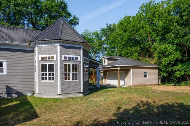 305 N Fayetteville Street, Parkton, NC 28371