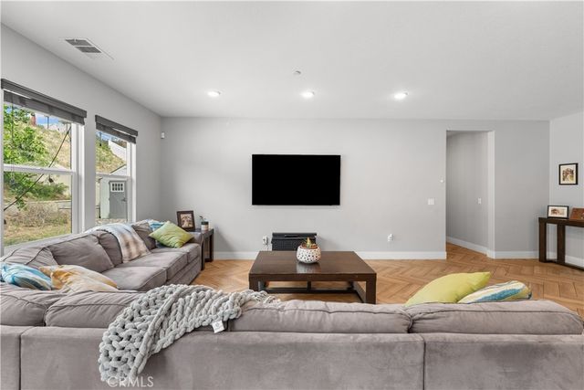 20948 Center Street, Riverside, CA 92507