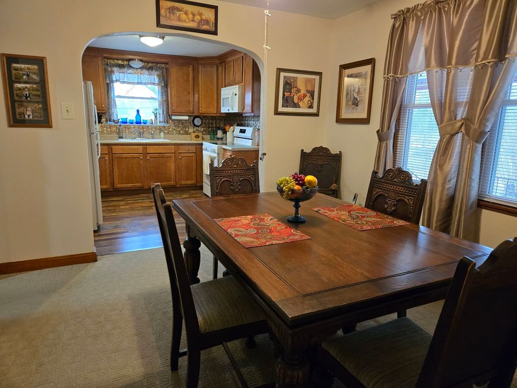 Image 25 of property listing at 21 Rushton Drive, Mt Vernon, IL 62864
